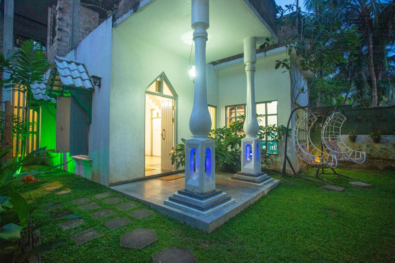 Percy Residence Унаватуна Екстериор снимка